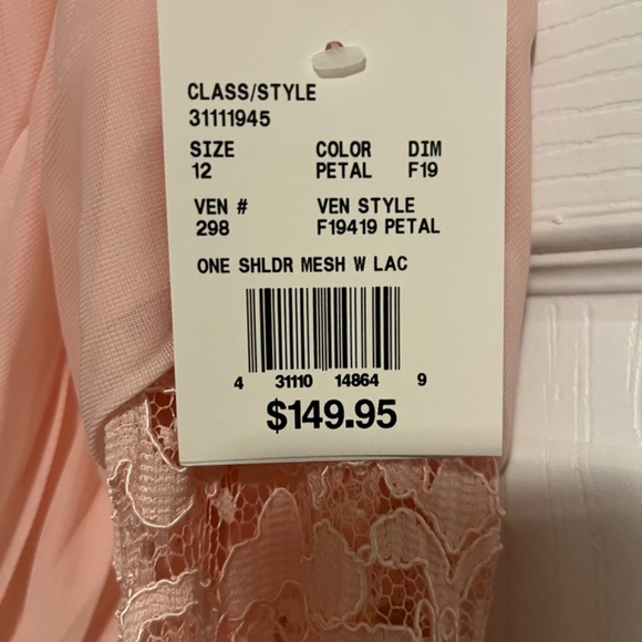 Bridesmaid/Prom Dress - Picture 3 of 4